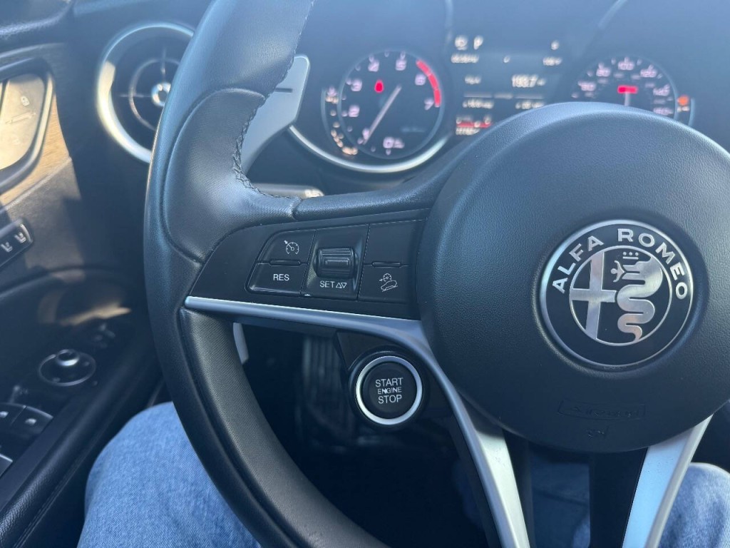 2018 Alfa Romeo Stelvio Image 15