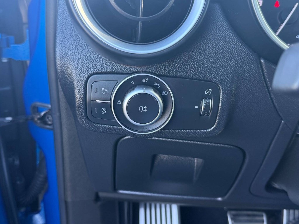 2018 Alfa Romeo Stelvio Image 22
