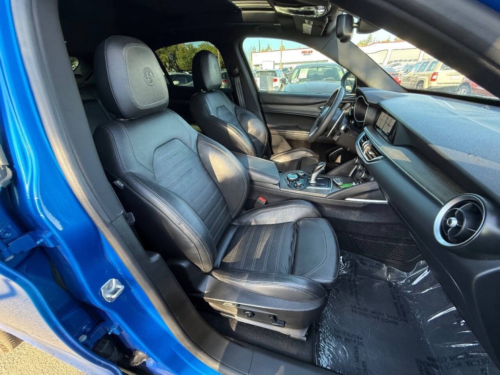 2018 Alfa Romeo Stelvio Image 38
