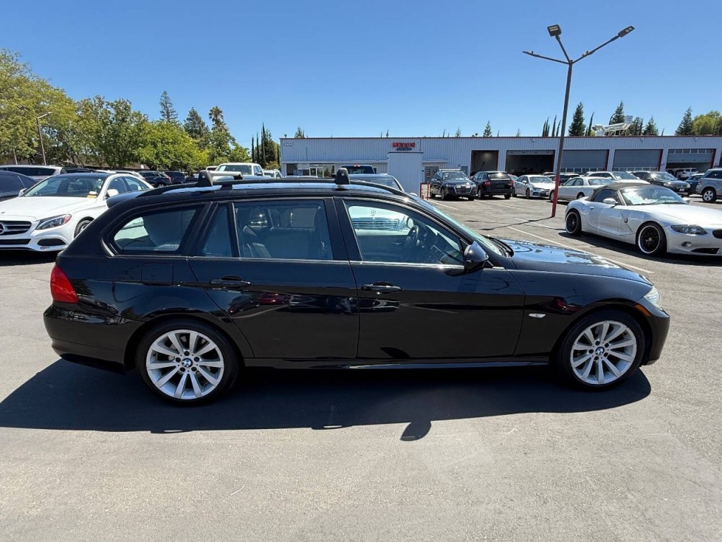 2009 BMW 3 Series Image 4