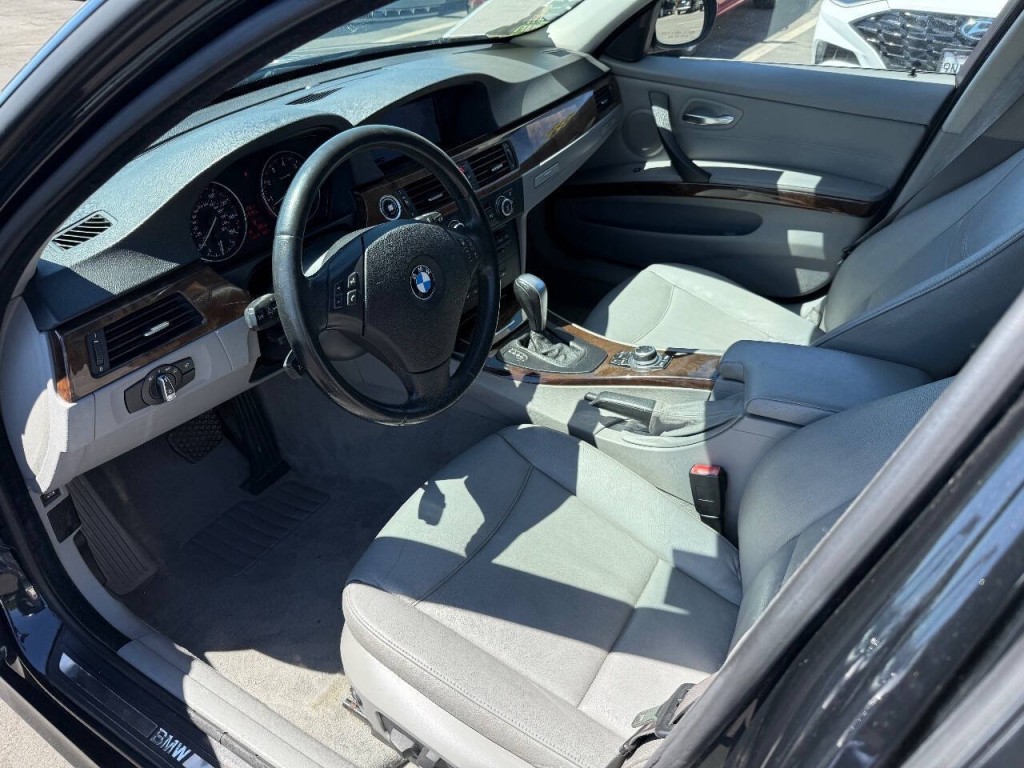 2009 BMW 3 Series Image 9