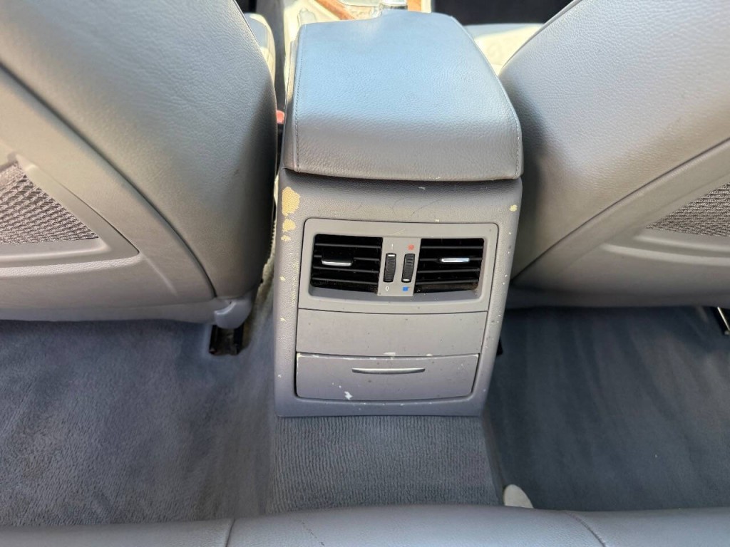 2009 BMW 3 Series Image 21