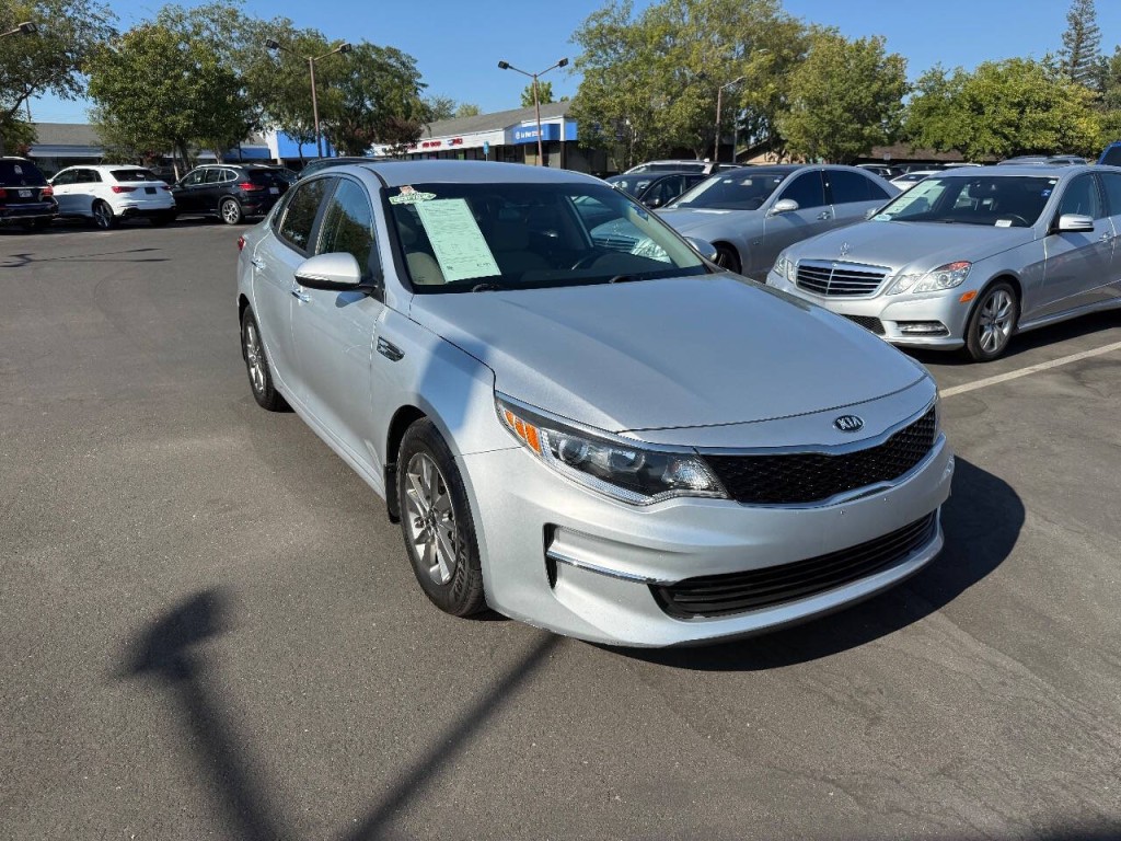 2016 Kia Optima Image 3
