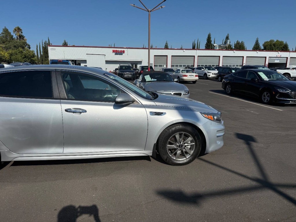 2016 Kia Optima Image 31