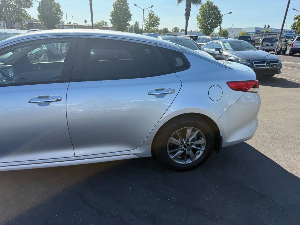 2016 Kia Optima Image 33