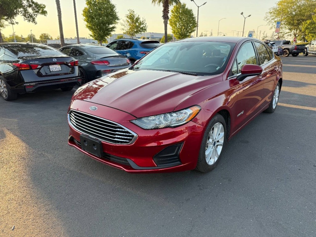 2019 Ford Fusion Image 1