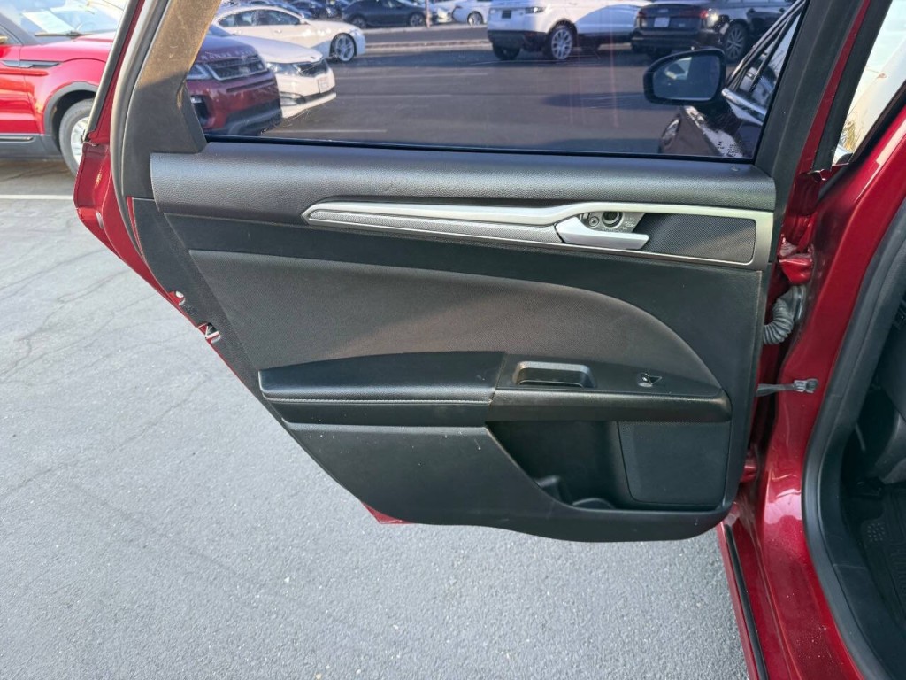 2019 Ford Fusion Image 20