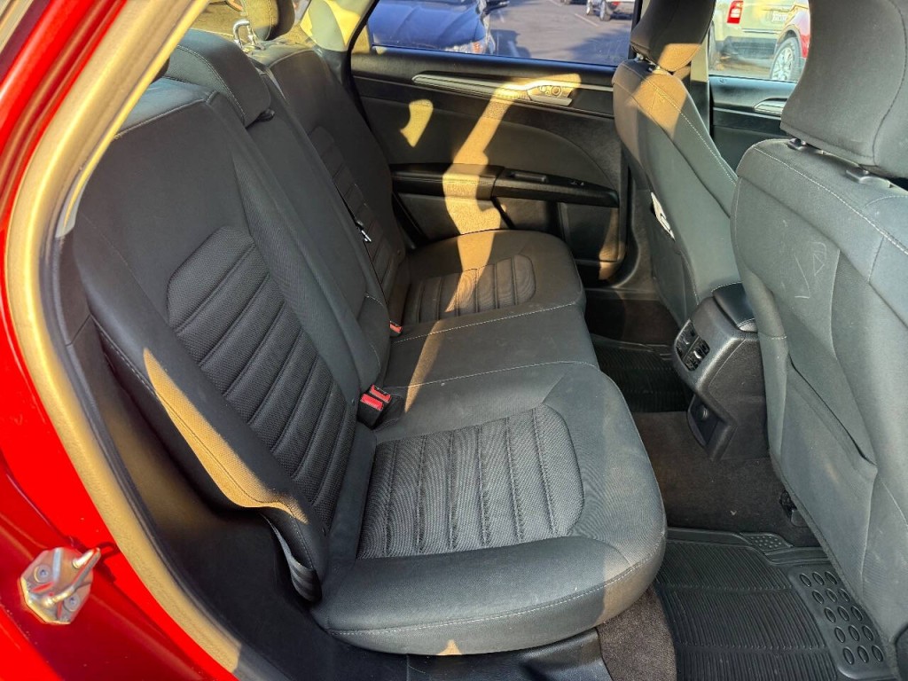 2019 Ford Fusion Image 27