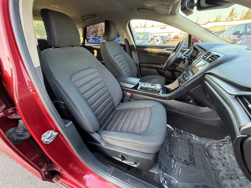 2019 Ford Fusion Image 28