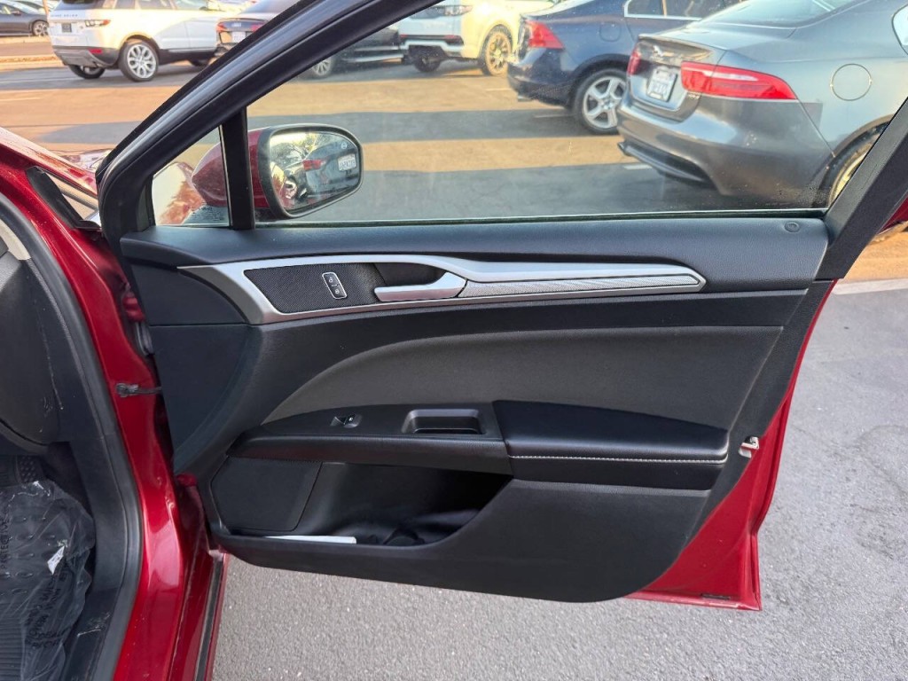 2019 Ford Fusion Image 29
