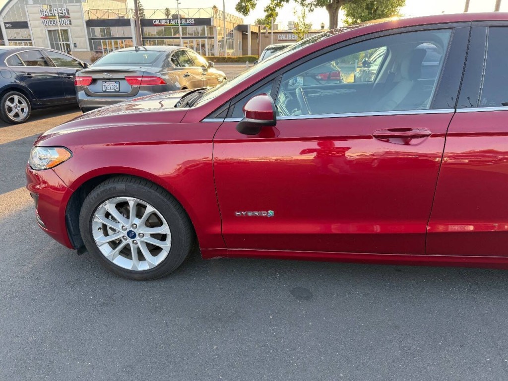 2019 Ford Fusion Image 33