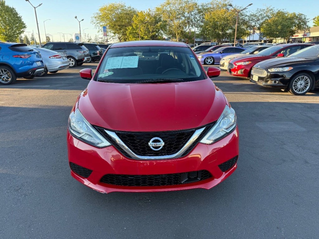 2018 Nissan Sentra Image 2