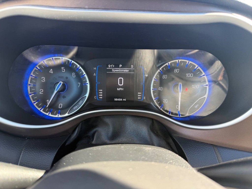 2017 Chrysler Pacifica Image 13