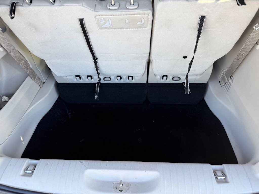 2017 Chrysler Pacifica Image 28