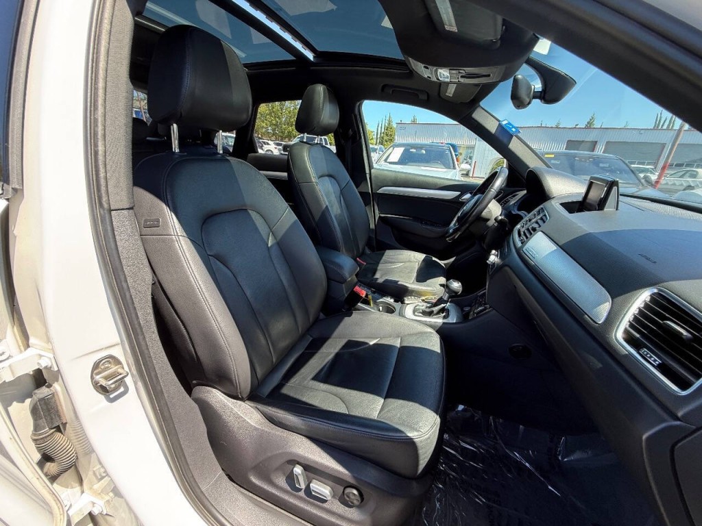 2016 Audi Q3 Image 9