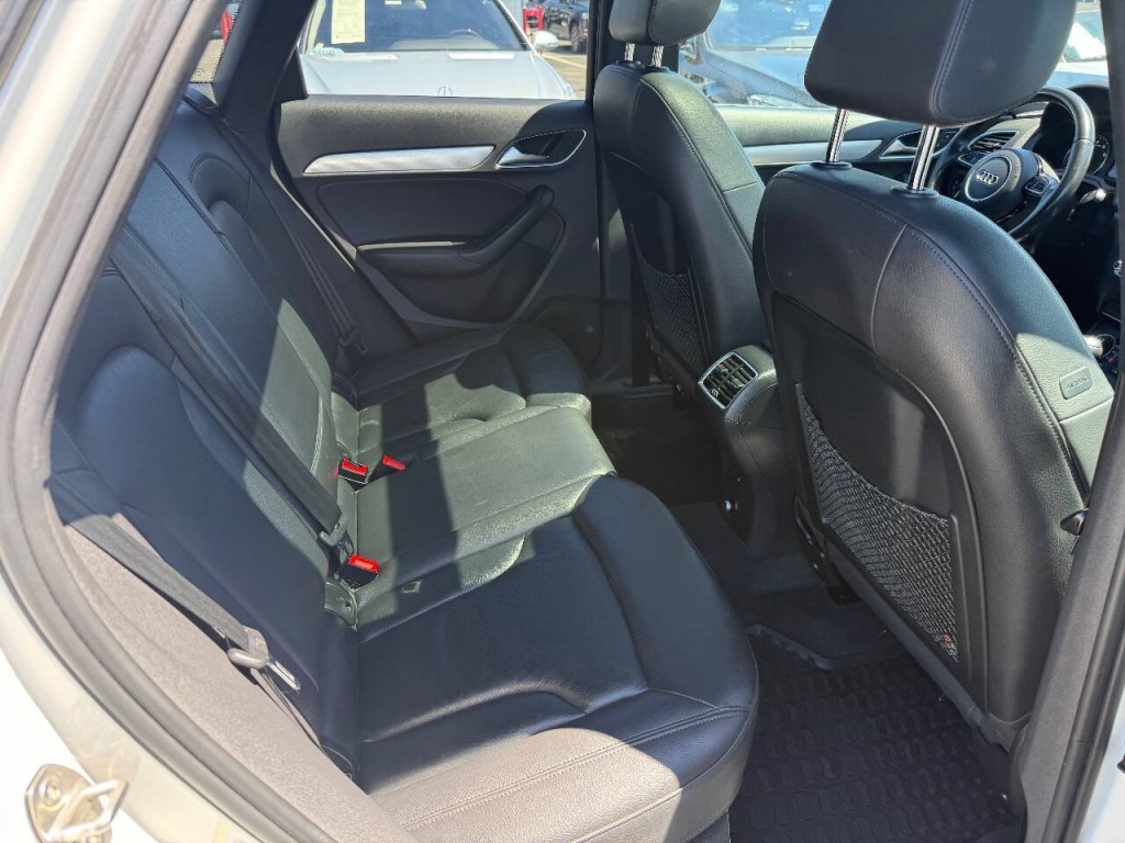 2016 Audi Q3 Image 10