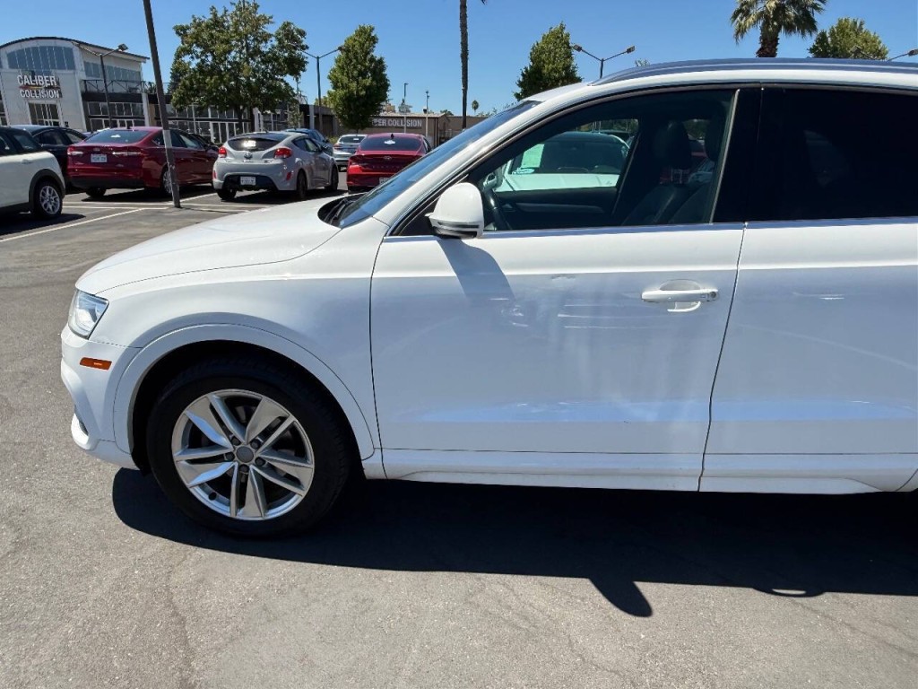 2016 Audi Q3 Image 40