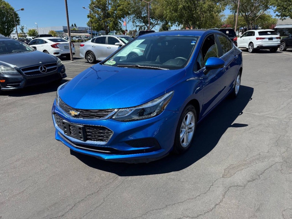 2017 Chevrolet Cruze Image 1