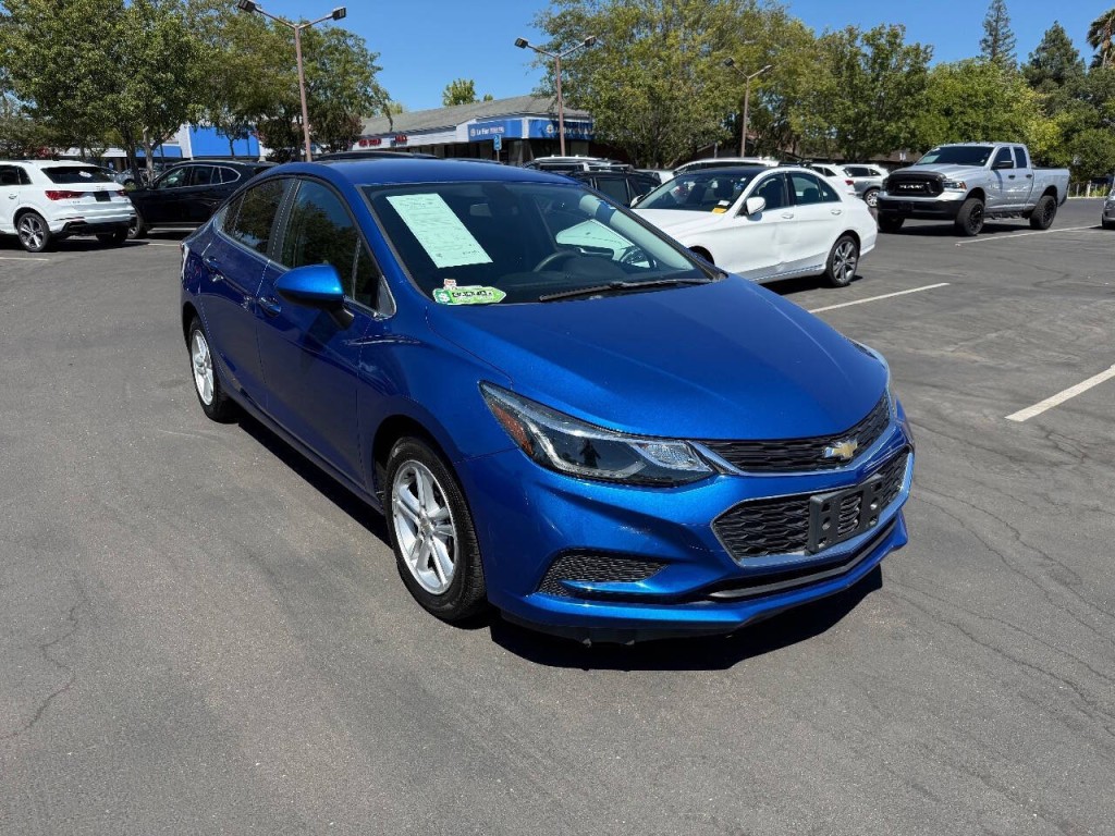 2017 Chevrolet Cruze Image 3