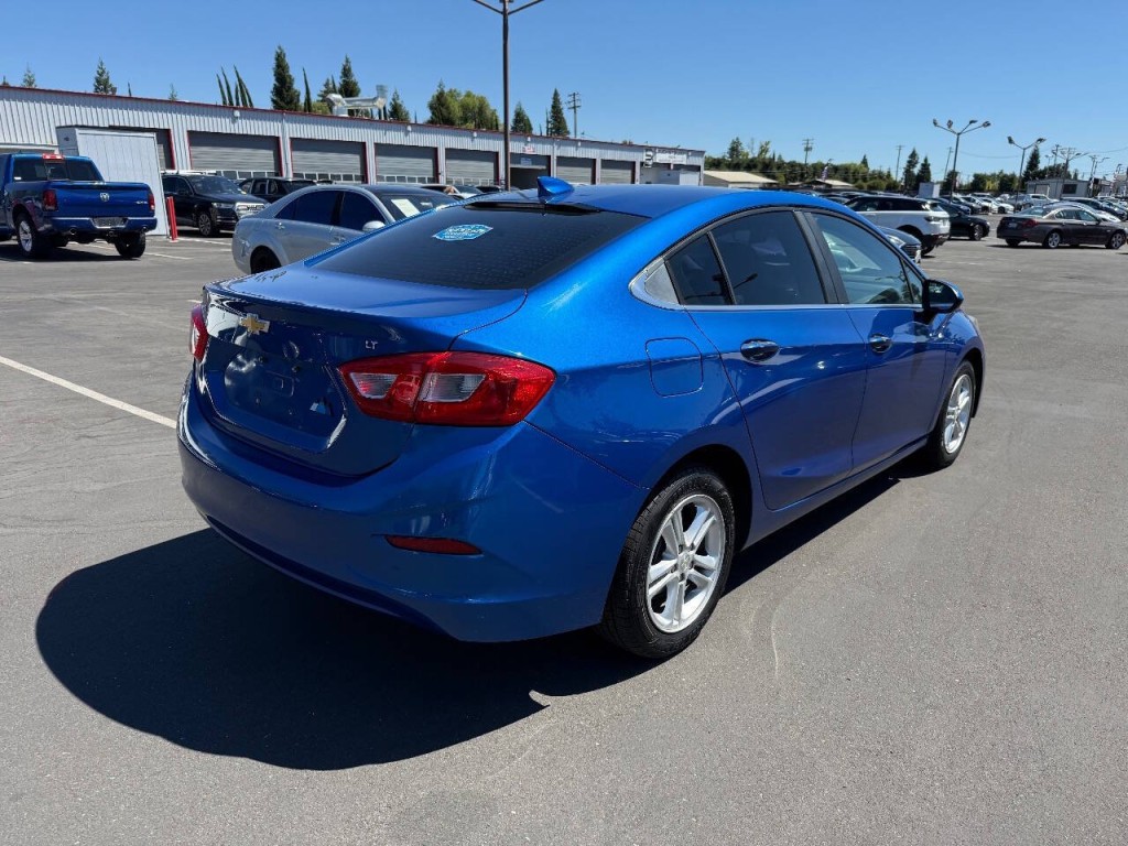 2017 Chevrolet Cruze Image 5