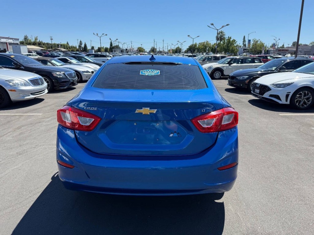 2017 Chevrolet Cruze Image 6