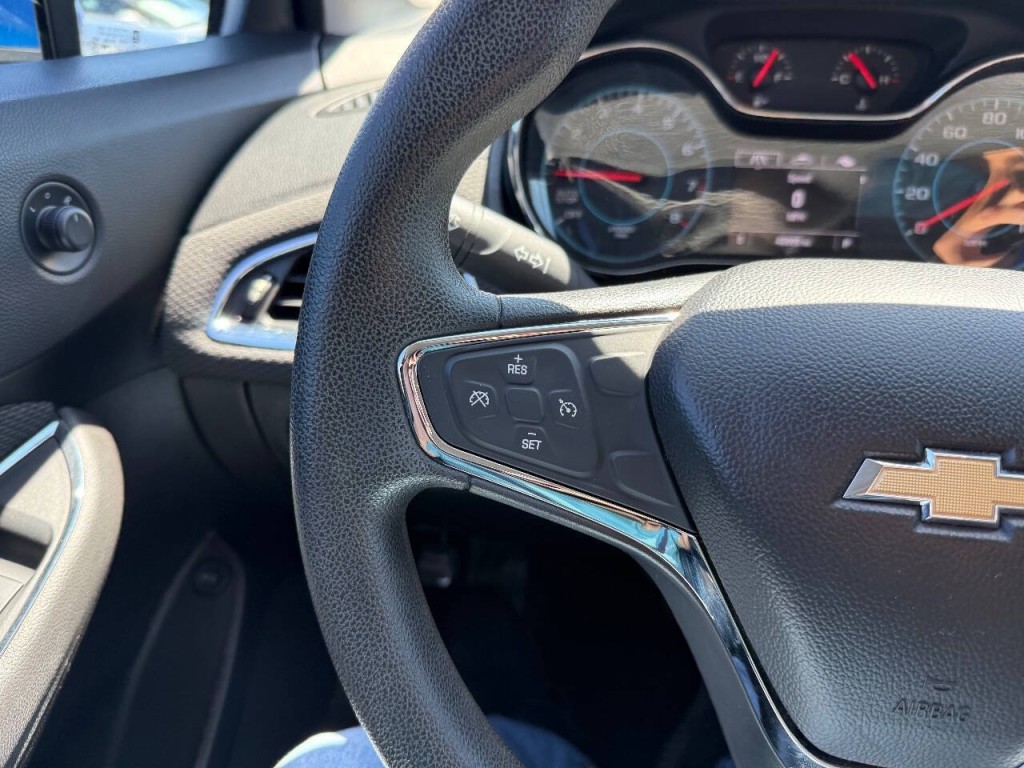 2017 Chevrolet Cruze Image 11