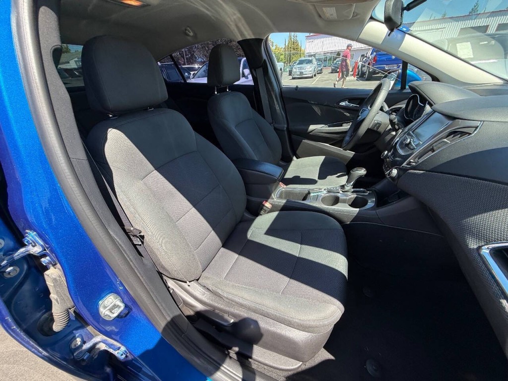 2017 Chevrolet Cruze Image 29