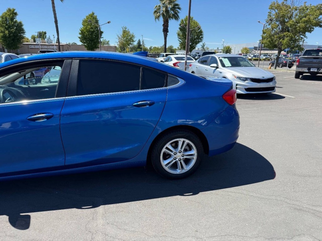 2017 Chevrolet Cruze Image 33