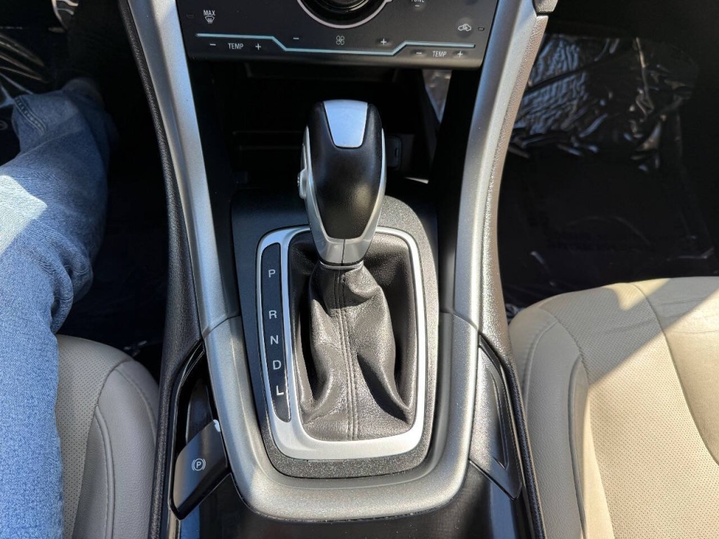 2014 Ford Fusion Image 16