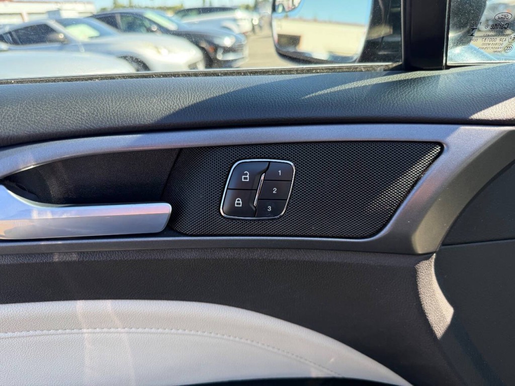 2014 Ford Fusion Image 20