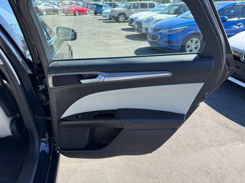 2014 Ford Fusion Image 27