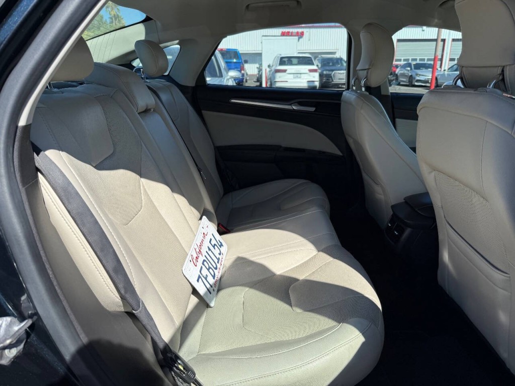 2014 Ford Fusion Image 32