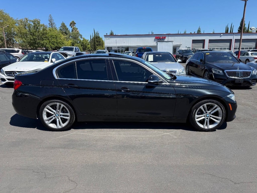 2017 BMW 3 Series Image 4