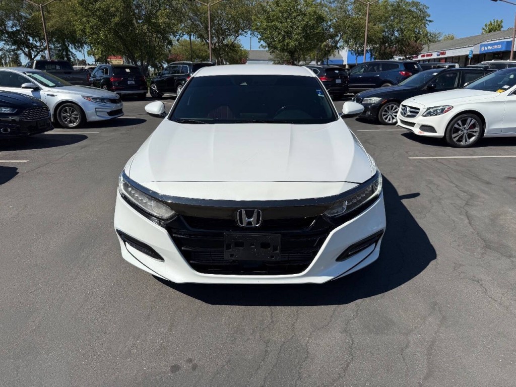 2020 Honda Accord Image 2