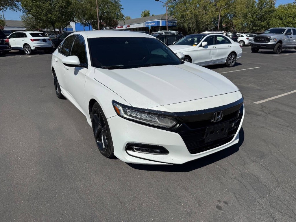 2020 Honda Accord Image 3
