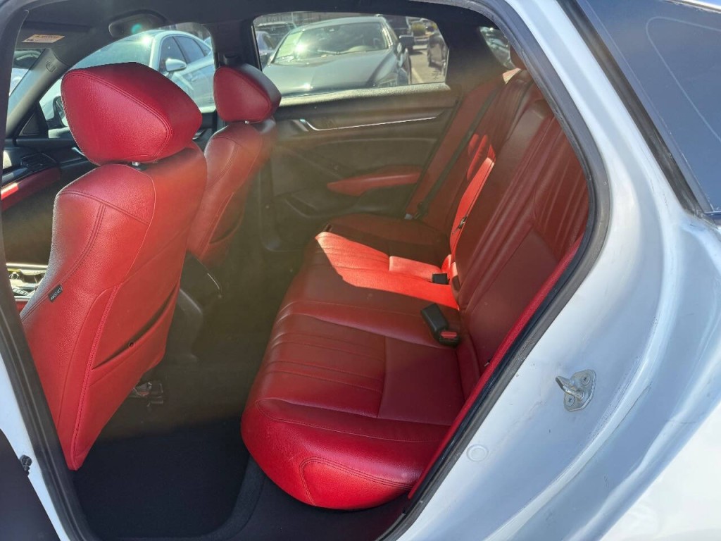 2020 Honda Accord Image 11