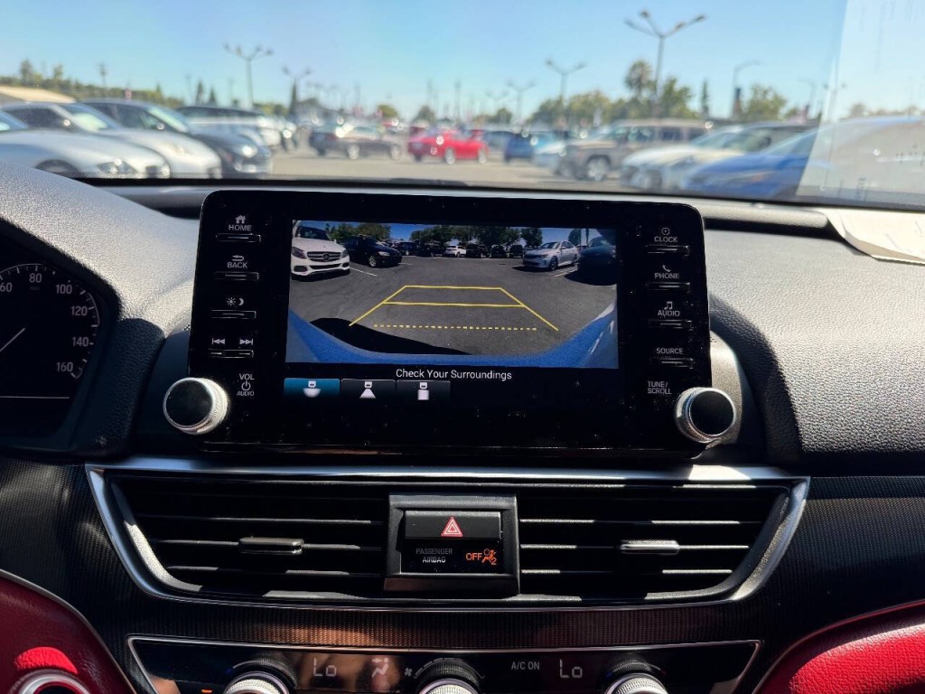 2020 Honda Accord Image 18