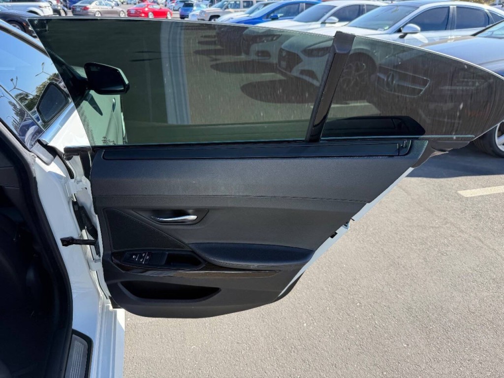 2013 BMW 6 Series Image 34