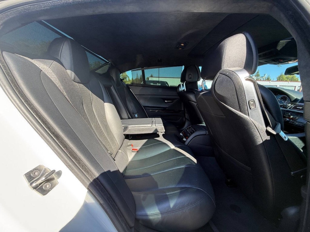 2013 BMW 6 Series Image 35