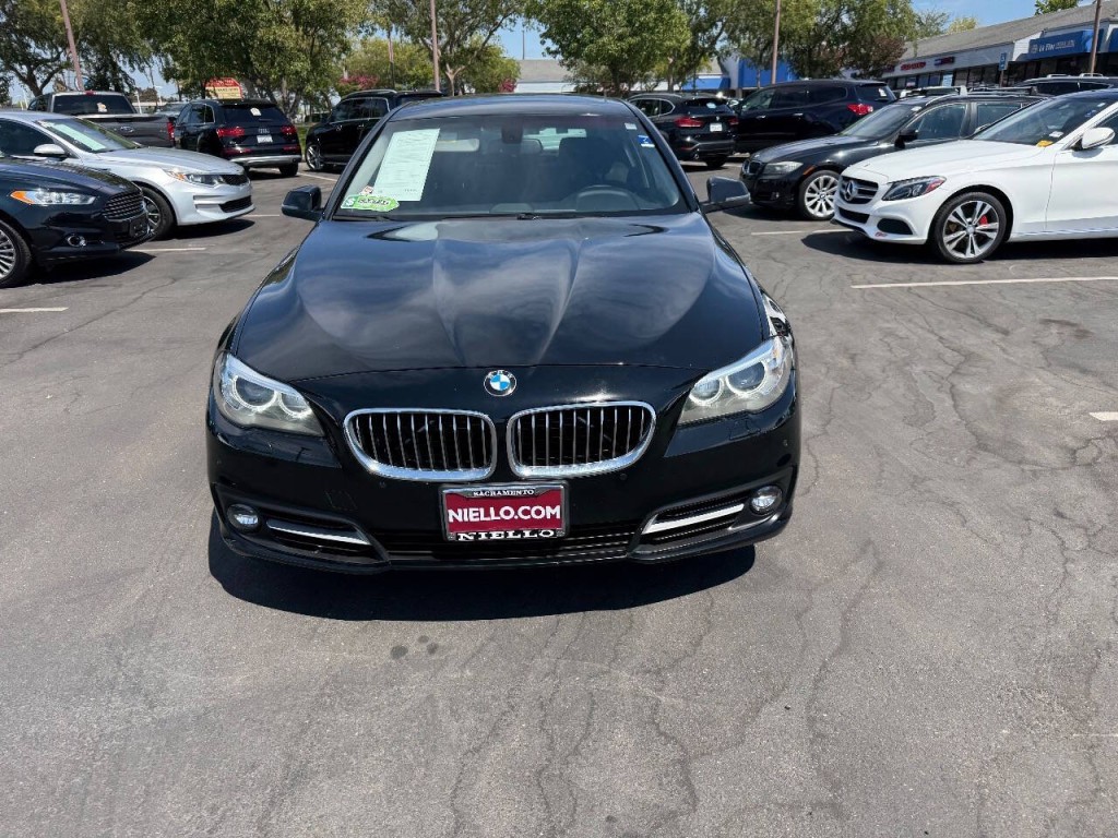 2016 BMW 5 Series Image 2