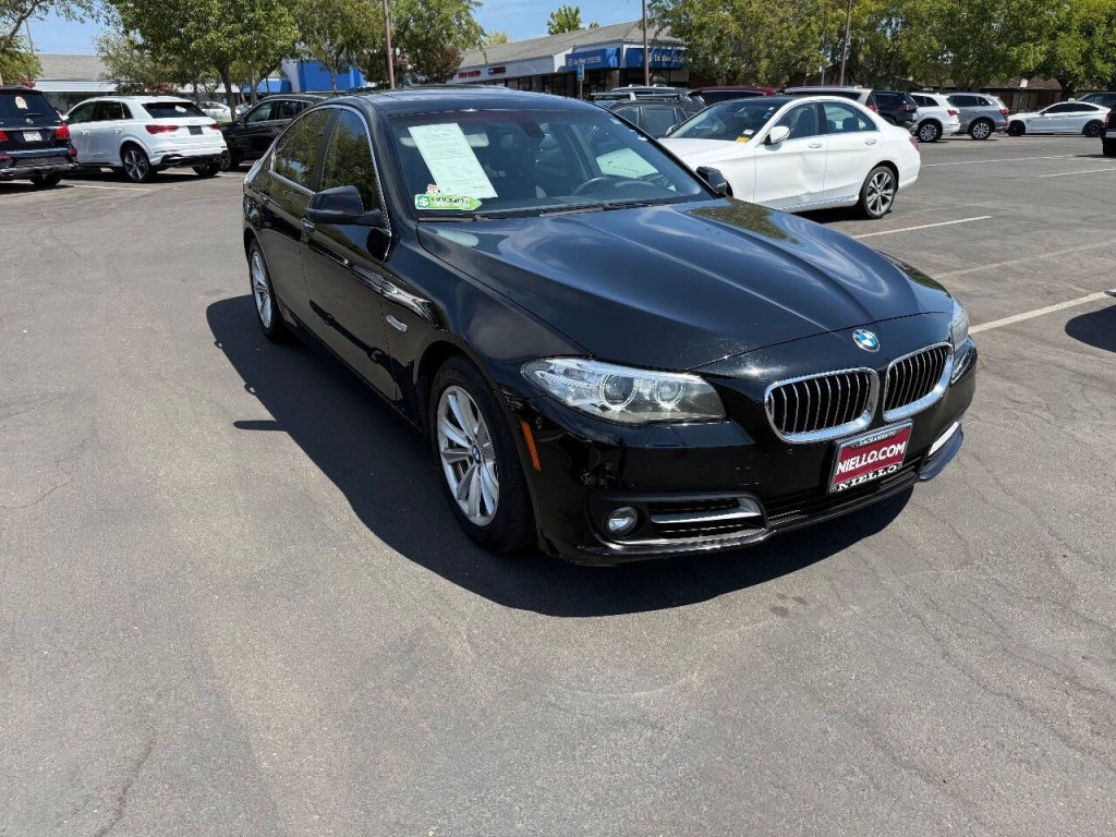 2016 BMW 5 Series Image 3