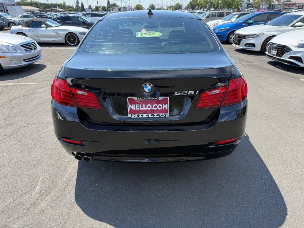 2016 BMW 5 Series Image 5