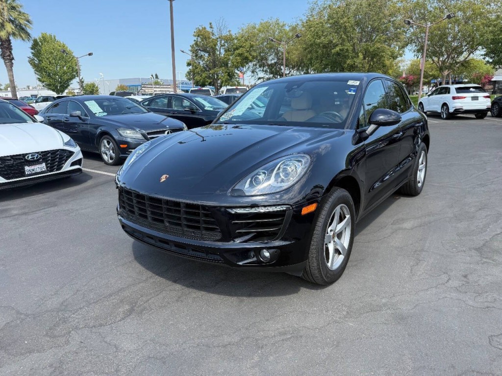 2018 Porsche Macan Image 1