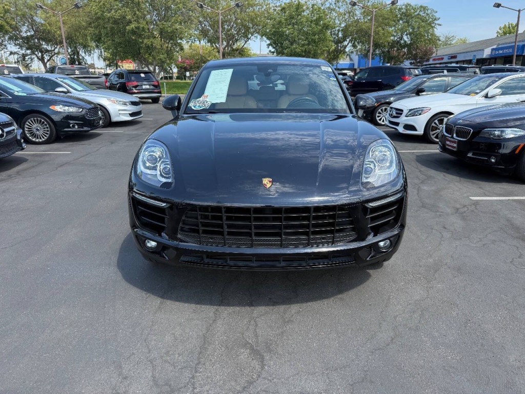 2018 Porsche Macan Image 2