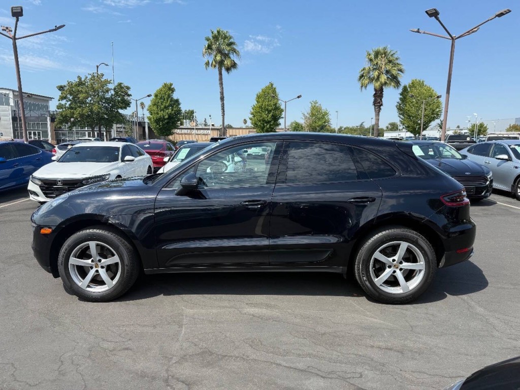 2018 Porsche Macan Image 8