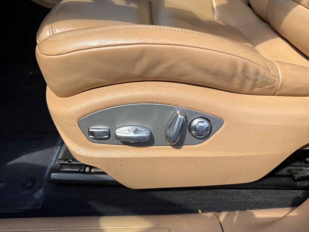 2018 Porsche Macan Image 24