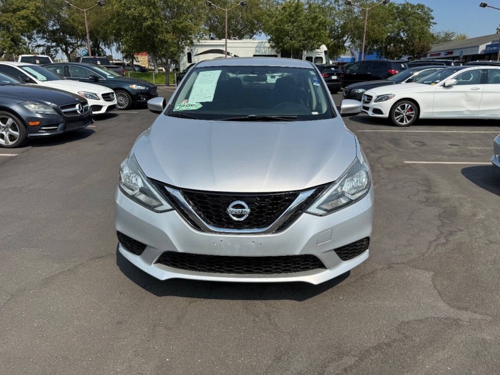 2016 Nissan Sentra Image 2