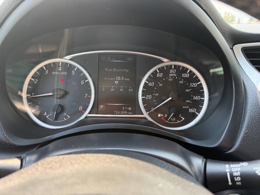 2016 Nissan Sentra Image 14