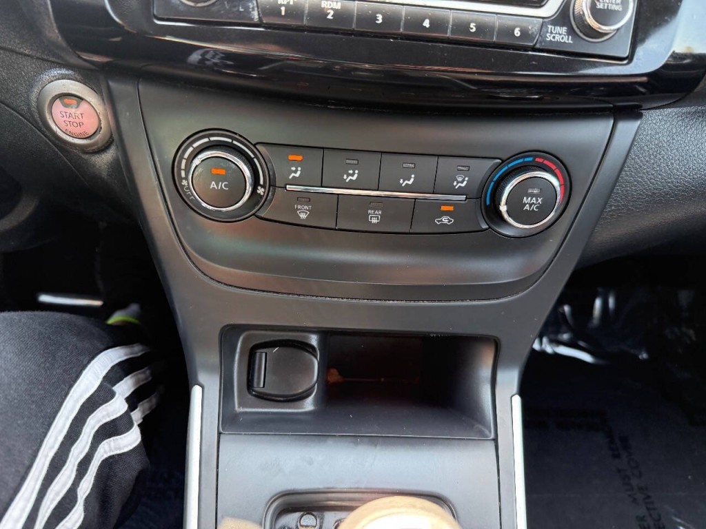 2016 Nissan Sentra Image 15