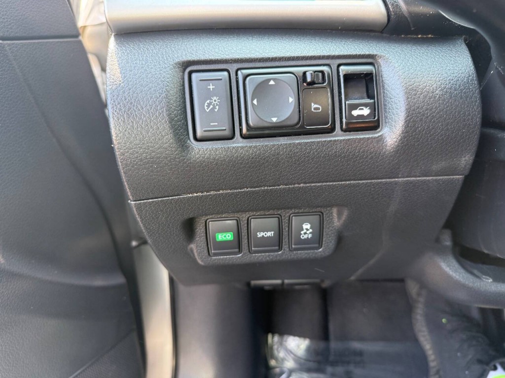 2016 Nissan Sentra Image 17